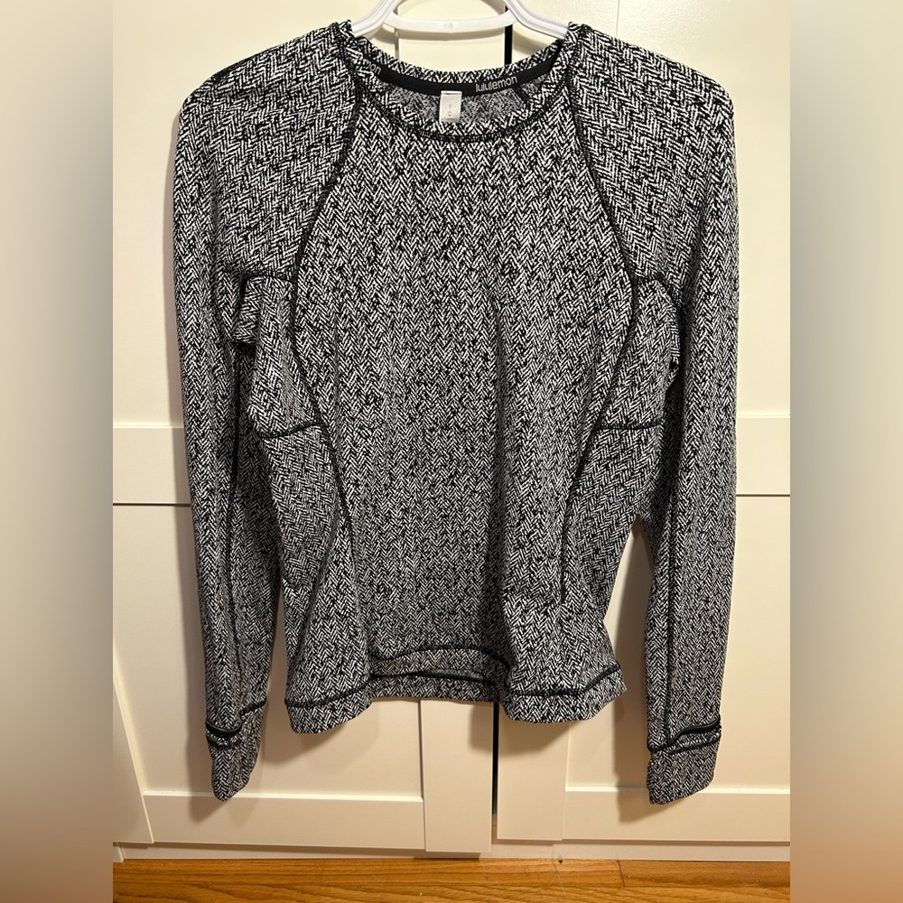 Lululemon Luxtreme Run long sleeve size 6 - Picture 4 of 4